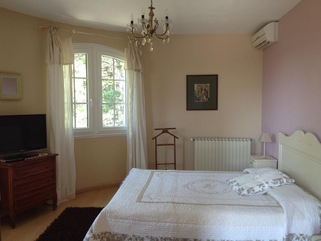 Bed and Breakfast Logis Du Comte Suze-la-Rousse Exterior foto
