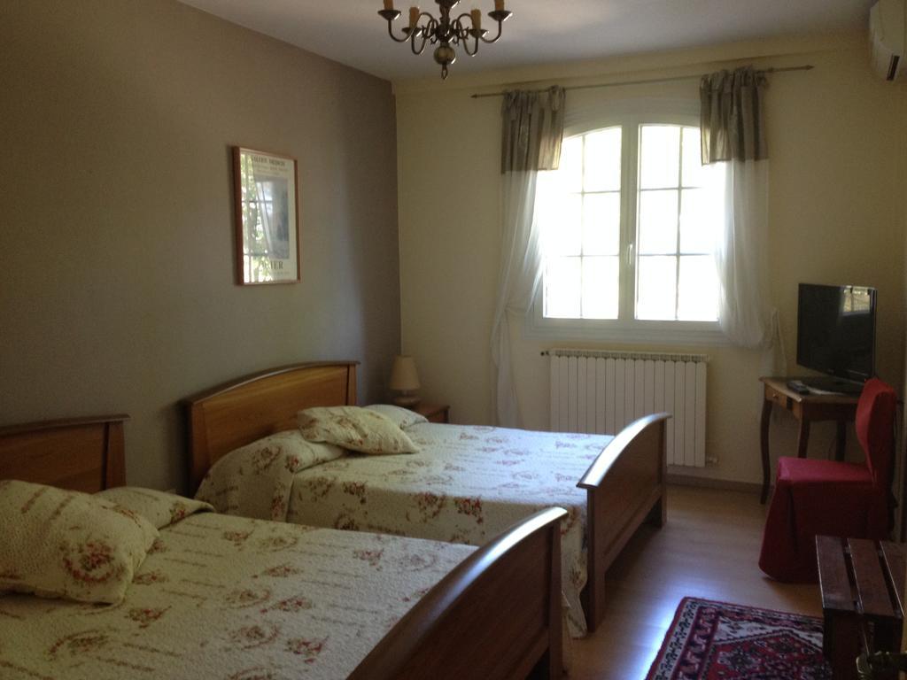 Bed and Breakfast Logis Du Comte Suze-la-Rousse Exterior foto
